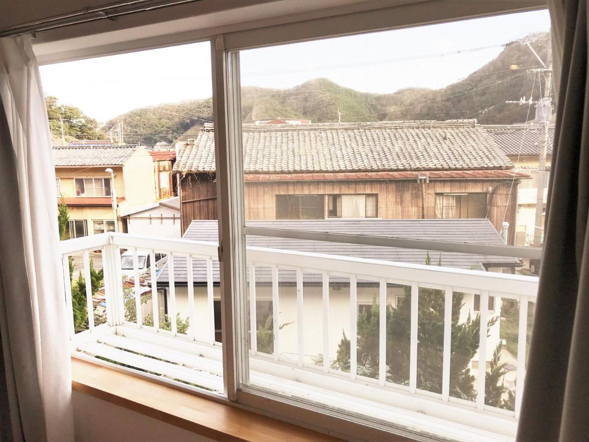 Tsushima White House Bed & Breakfast ภายนอก รูปภาพ