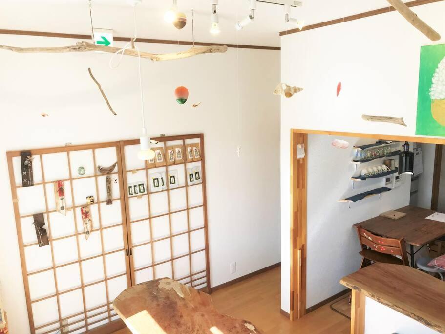 Tsushima White House Bed & Breakfast ภายนอก รูปภาพ