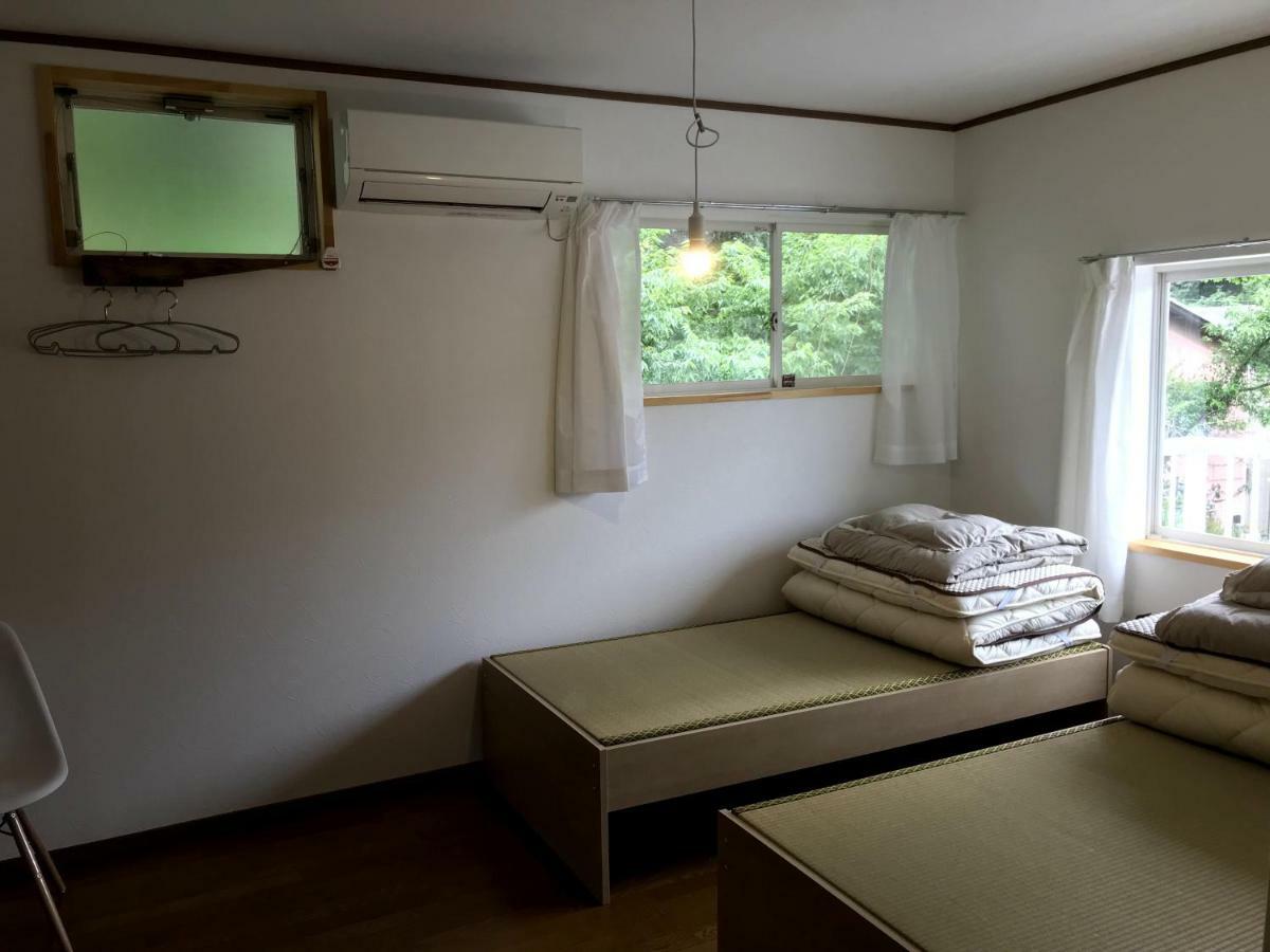 Tsushima White House Bed & Breakfast ภายนอก รูปภาพ