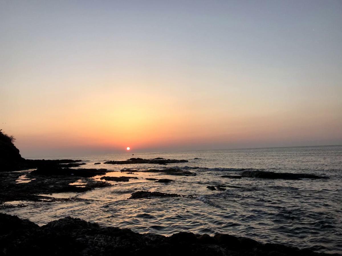 Tsushima White House Bed & Breakfast ภายนอก รูปภาพ